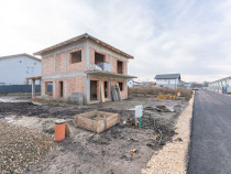 V&acirc;nzare Casă Individuală 134 mp, acces asfaltat și to...