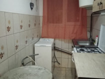 Inchiriez apartament 2 camere zona generala 14