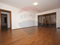 INCHIRIERE Apartament cu 3 camere in zona Aviatiei