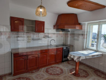 Apartament cu 4 camere, 165 mp, zona Intim