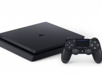 PlayStation 4 folosit 12 luni