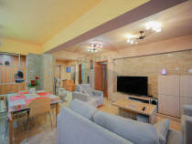 Apartament cu 4 camere de v&acirc;nzare &icirc;n zona Rogerius