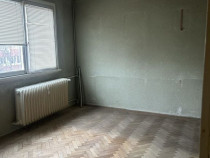 Apartament semidecomandat 3 camere - Aleea Terasei.