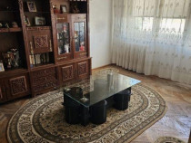 Centru, decomandat, 3 camere, etaj 2, vanzari Constanta