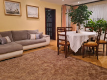 Inchiriez apartament 3 camere cu garaj subteran+loc parcare Zamca