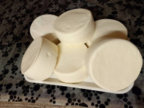 Br&acirc;nză de vacă semisarata