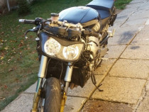 Motocicleta Yamaha YZF 1000 R