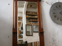 Oglinda veche din cristal cu rama din lemn (Mirror)