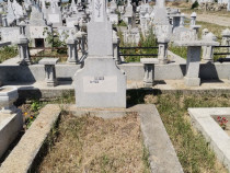 Loc de veci în Bârlad jud Vaslui cimitirul Eternitatea