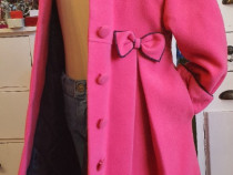 Palton de culoare roz Nou varsta 8-10 ani