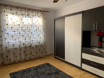 COLOSSEUM: Apartament cu 2 camere, decomandat - zona Craiter