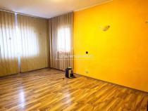Apartament cu 4 camere decomandate, in Manastur