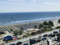 Mamaia Nord Alezzi Beach Resort cel verde doua apartamente la cheie