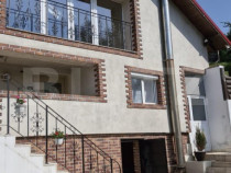 Vilă 7 camere, 240mp, 1253mp teren, Fieni