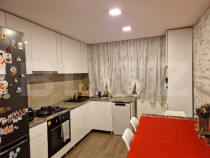 Apartament de 3 camere, decomandat, 75 mp, zona Piata Magnol