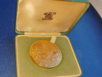 F383- Medalia Palatul Roialitatii si Turnul Londrei 1952-1977 bronz.