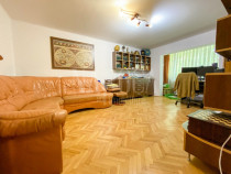 Apartament cu 3 camere decomandate, in zona strazii Bucuresti!