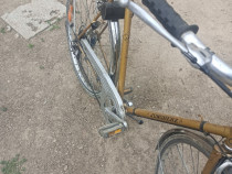 Biciclete galben si negru cu gri