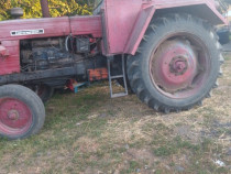 Tractor și disc.