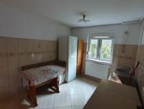 Apartament cu 3 camere, et 1, 70 mp, zona linistita, Circumvalatiunii