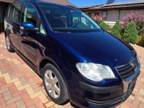 Auto Volkswagen Touran