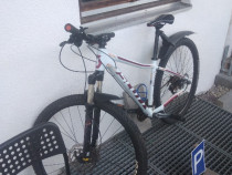 Bicicleta scott aspect 940 arata și funcționează bine