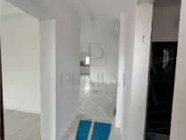 Duplex despartit prin garaj - la asfalt - 5 camere