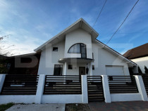 Casă cu 5 camere, in Blaj