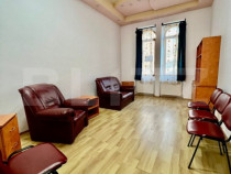 Apartament cu 3 camere decomandate, Parter Inalt, Centru, zo