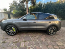 Porsche Cayenne plugin hybrid platinum 2020