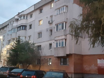 Apartament doua camere deco Stefan cel Mare parter bucatarie mare, gol