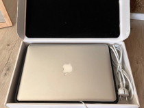 MacBook Pro 13-inch LED-backlit widescreen notebook