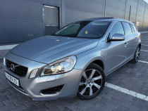 Volvo V60 AWD - Plug-In hybrid - Summum D6