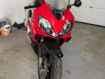 Motocicleta Honda CBR 600F4i Sport