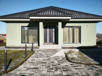 Casa individuala 195mp+2000mp teren, zona Volovat, Radauti