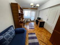 INCHIRIEZ apartament 2 camere decomandat, zona Strand