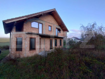 Casa la rosu cu 4 camere, 180 mp utili+teren 861 mp, zona Le