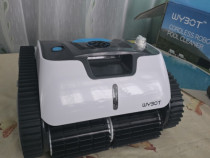 Robot de curățat piscina