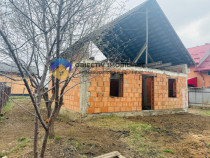 Casă la roșu-construcție solidă din cărămidă – Dumb