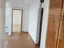 Apartament de vanzare, cu 3 camere, 62 mp, zona Primaverii
