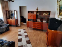 Apartament de vanzare, cu 3 camere, 56 mp, zona Micro 5