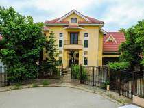 Casă 10 camere Nord București ideală pentru familie ș...
