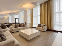 Penthouse generos cu priveliste spre Masivul Postavarul