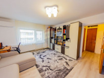 Unirii, apartament cu 3 camere și boxă, de vânzare!