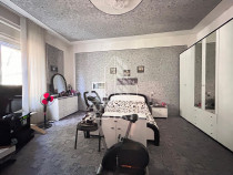 4 camere + terasă, de renovat și personalizat – Piaț...