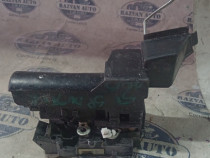 Broasca stanga spate Dacia Duster 2013