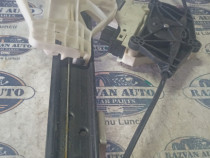Macara geam dreapta spate Audi A4 B8 2008