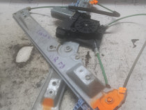 Macara geam dreapta fata Opel Corsa D 2008