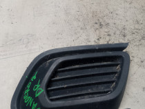 Grila proiector dreapta Dacia Sandero 2 2017