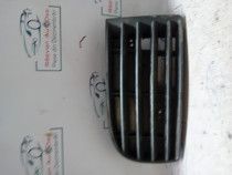 Grila centrala dreapta Volkswagen Golf 5 2005